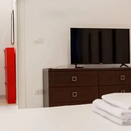 Feeling Gae Aulenti Apartment *